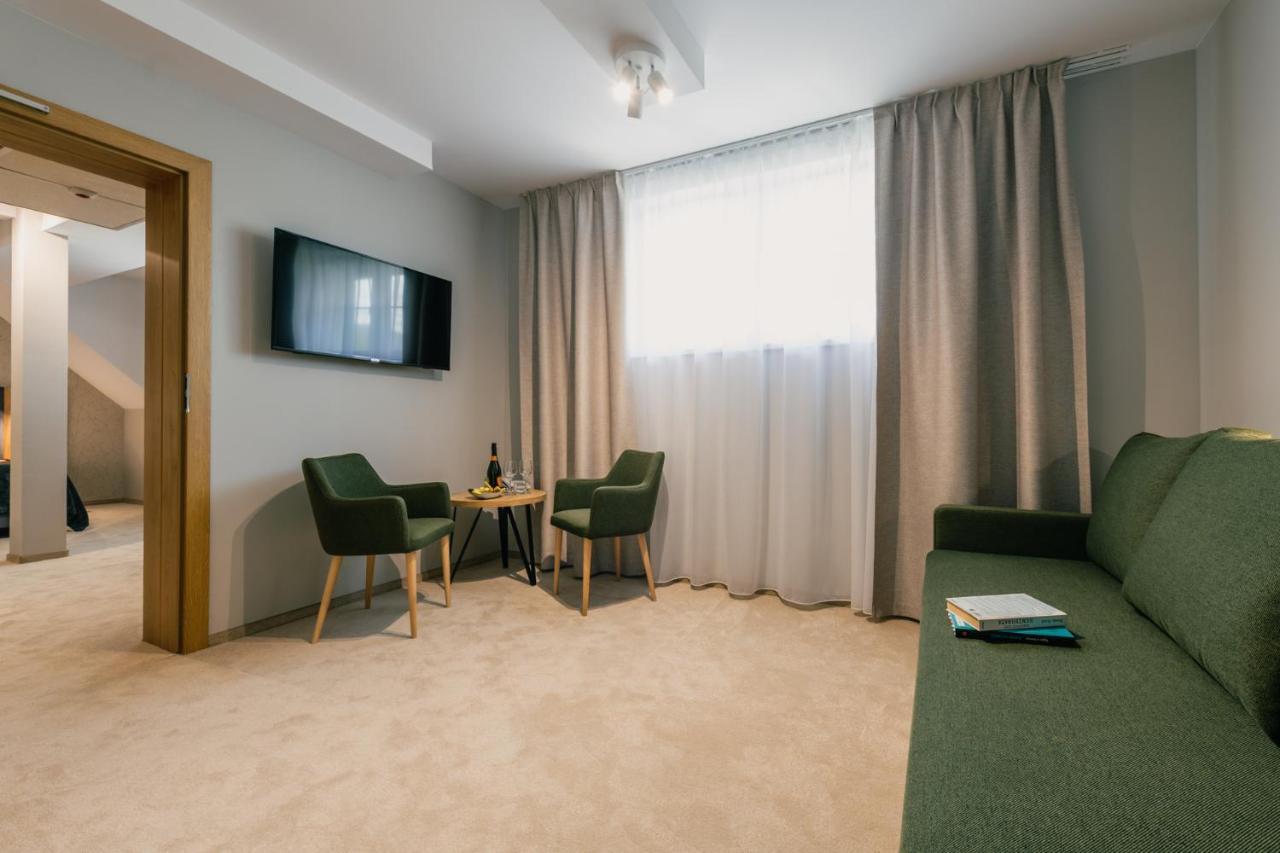 Country Club Zywiec Hotel Spa I Domki Caloroczne Экстерьер фото
